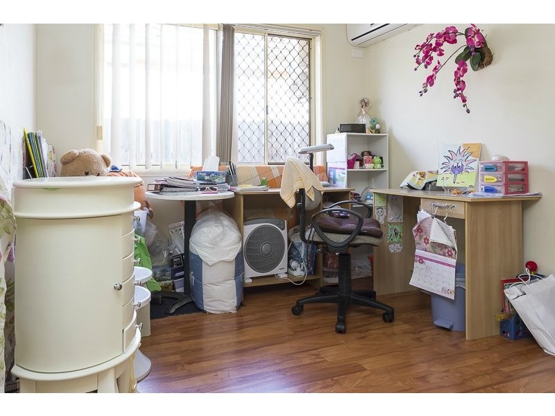 25 Macknish Cr, Coopers Plains QLD 4108