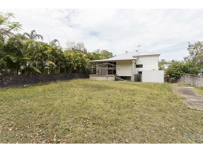 11 Newdegate Street, Greenslopes QLD 4120