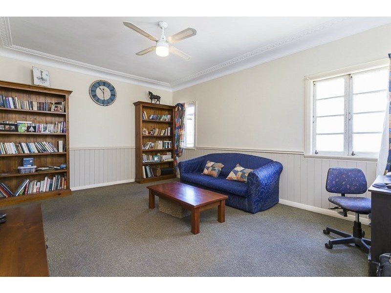 27 Dartmouth Street, Coopers Plains QLD 4108