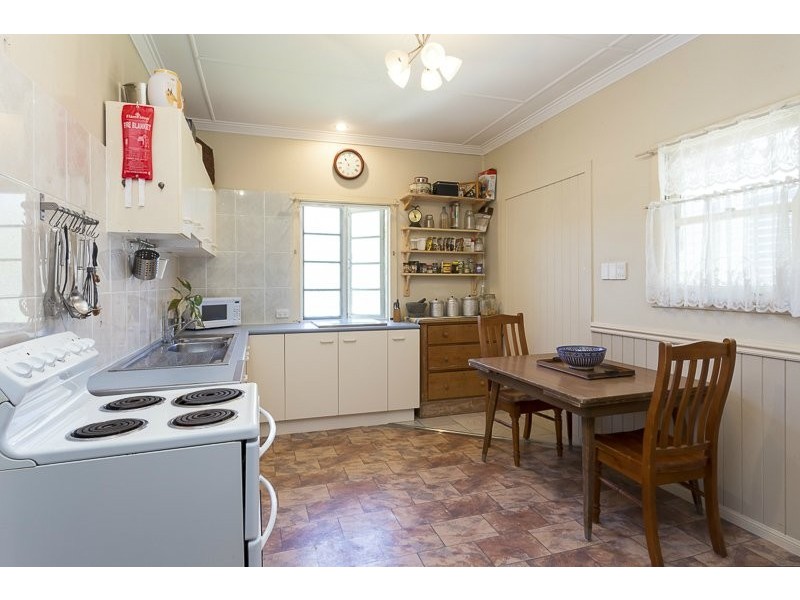 27 Dartmouth Street, Coopers Plains QLD 4108