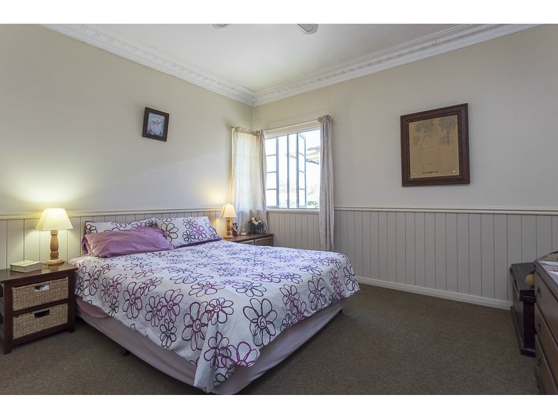 27 Dartmouth Street, Coopers Plains QLD 4108