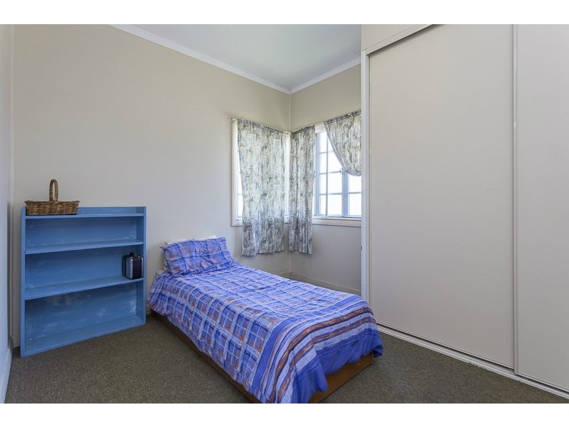 27 Dartmouth Street, Coopers Plains QLD 4108