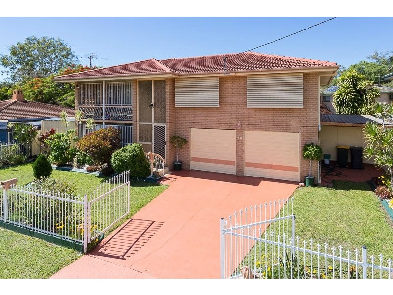 4 Parkway Street, Macgregor QLD 4109