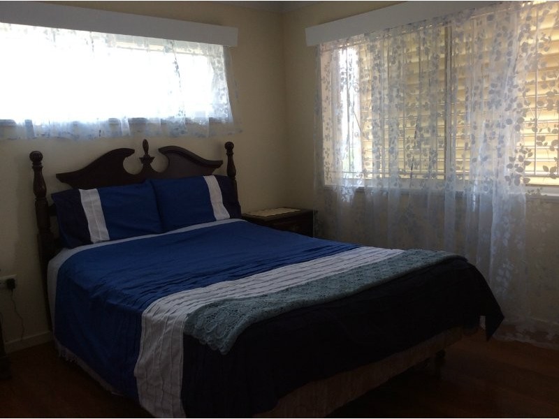 4 Parkway Street, Macgregor QLD 4109