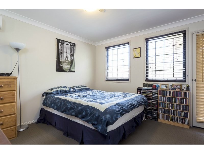 12 Estate Place, Holland Park West QLD 4121