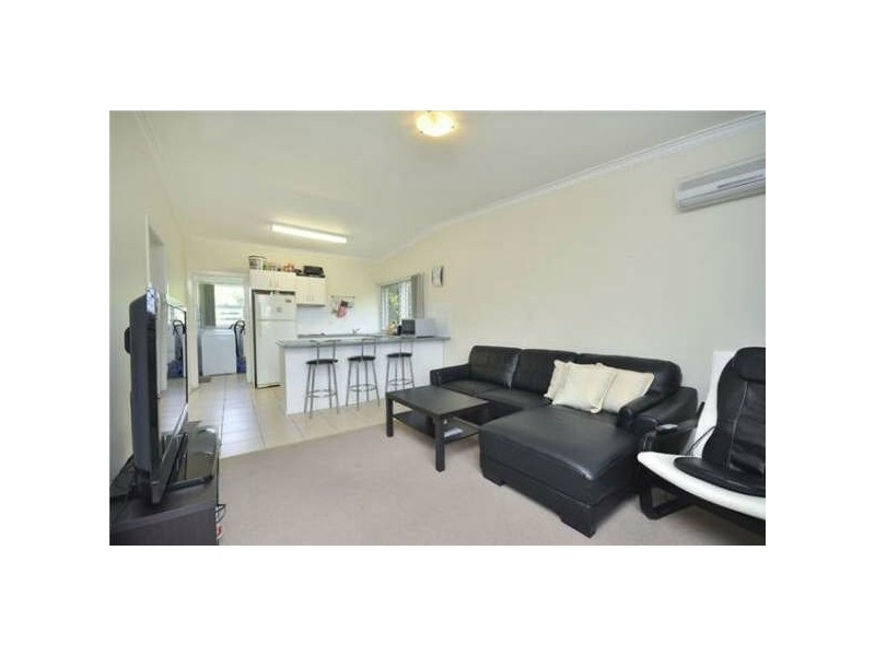 4/845 Logan Road, Holland Park West QLD 4121