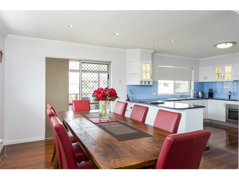 11 Martense Street, Wishart QLD 4122