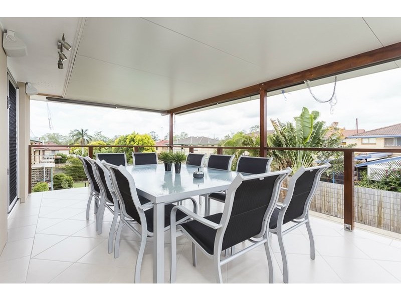 11 Martense Street, Wishart QLD 4122