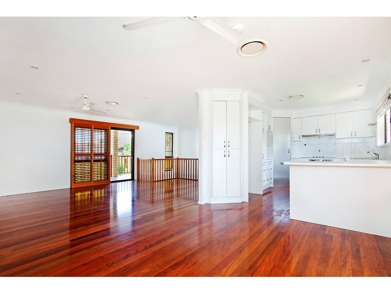 18 Martense Street, Wishart QLD 4122