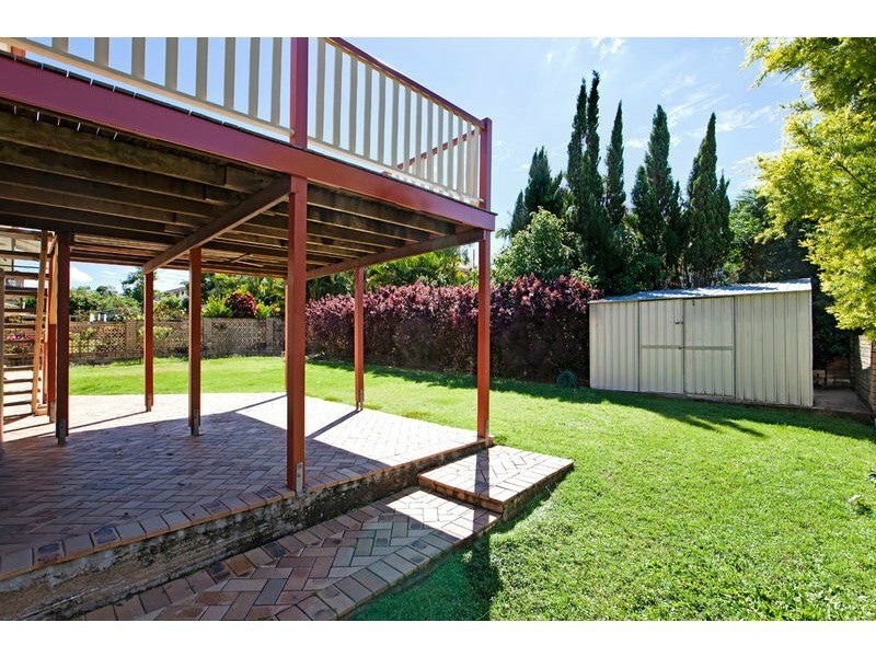 18 Martense Street, Wishart QLD 4122