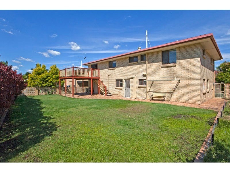 18 Martense Street, Wishart QLD 4122