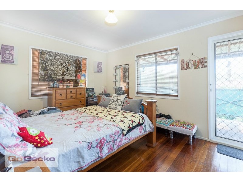 14 Dellwood Street, Nathan QLD 4111