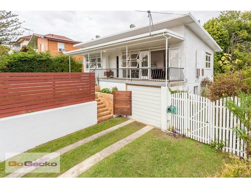 38 Oatland Crescent, Holland Park West QLD 4121