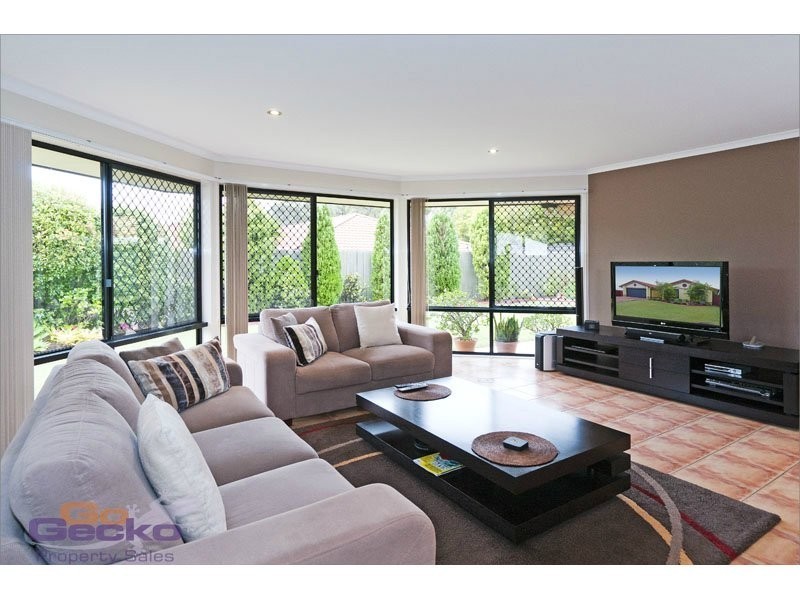 8 Sungold Place, Eight Mile Plains QLD 4113