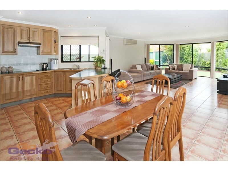 8 Sungold Place, Eight Mile Plains QLD 4113