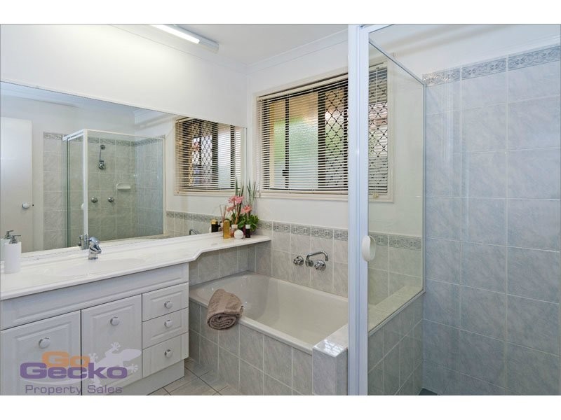 8 Sungold Place, Eight Mile Plains QLD 4113