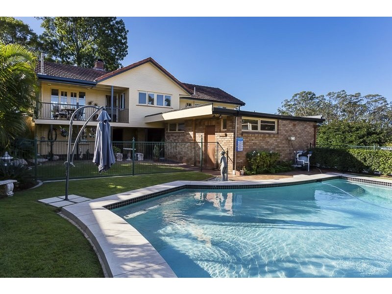 111 Beverley Hills Street, Moorooka QLD 4105