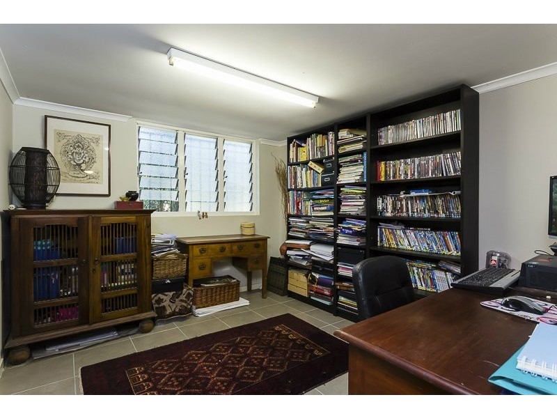 4 Kyoga Street, Kenmore QLD 4069