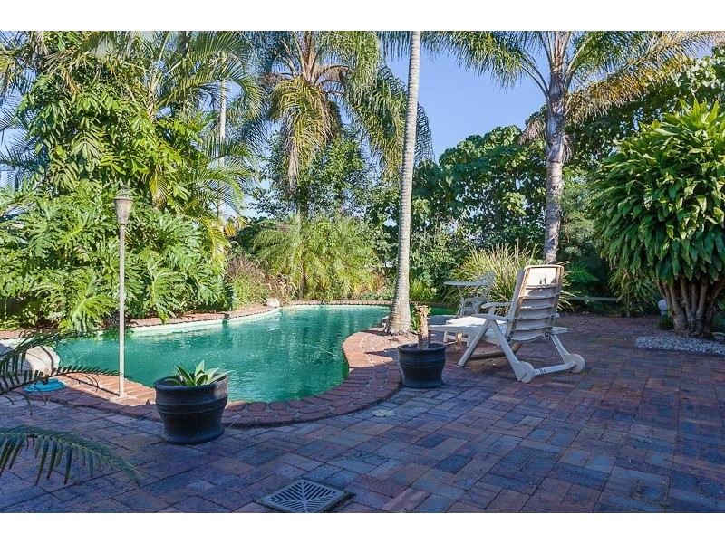 367 Pine Mountain Road, Mansfield QLD 4122