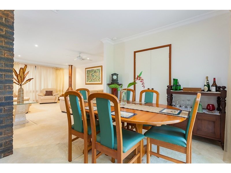 367 Pine Mountain Road, Mansfield QLD 4122