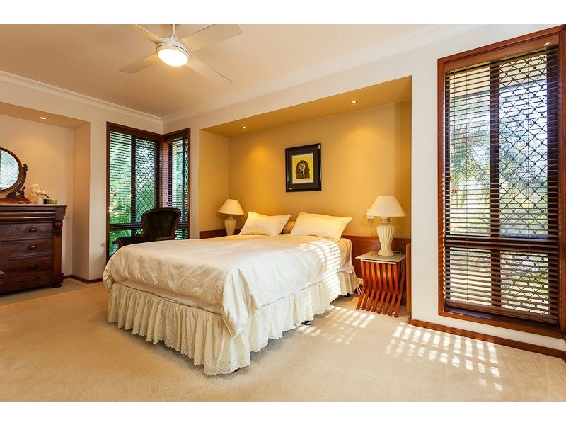 367 Pine Mountain Road, Mansfield QLD 4122