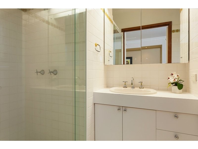 367 Pine Mountain Road, Mansfield QLD 4122