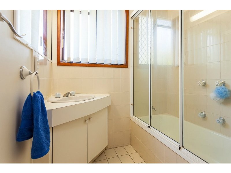 367 Pine Mountain Road, Mansfield QLD 4122