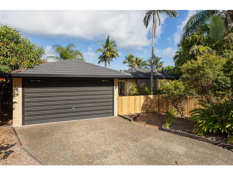 367 Pine Mountain Road, Mansfield QLD 4122