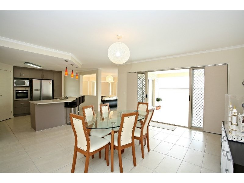 26 Langford Street, Eight Mile Plains QLD 4113