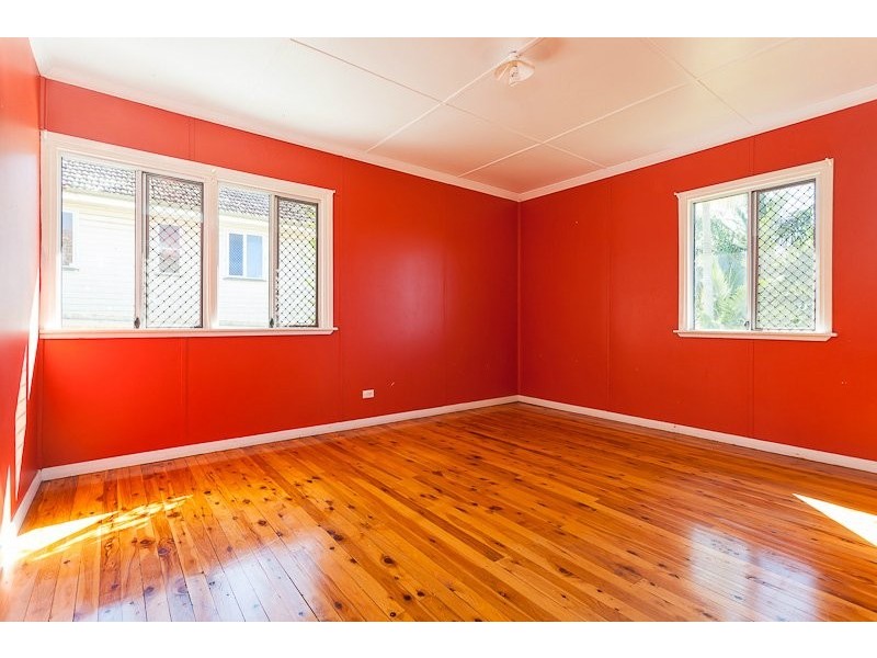 16 Mapleton Street, Mount Gravatt East QLD 4122