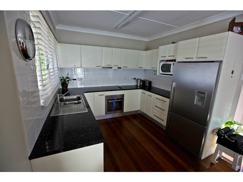 91 Nursery Road, Holland Park West QLD 4121