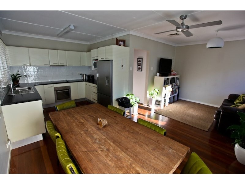 91 Nursery Road, Holland Park West QLD 4121