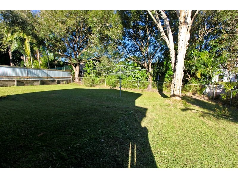 91 Nursery Road, Holland Park West QLD 4121