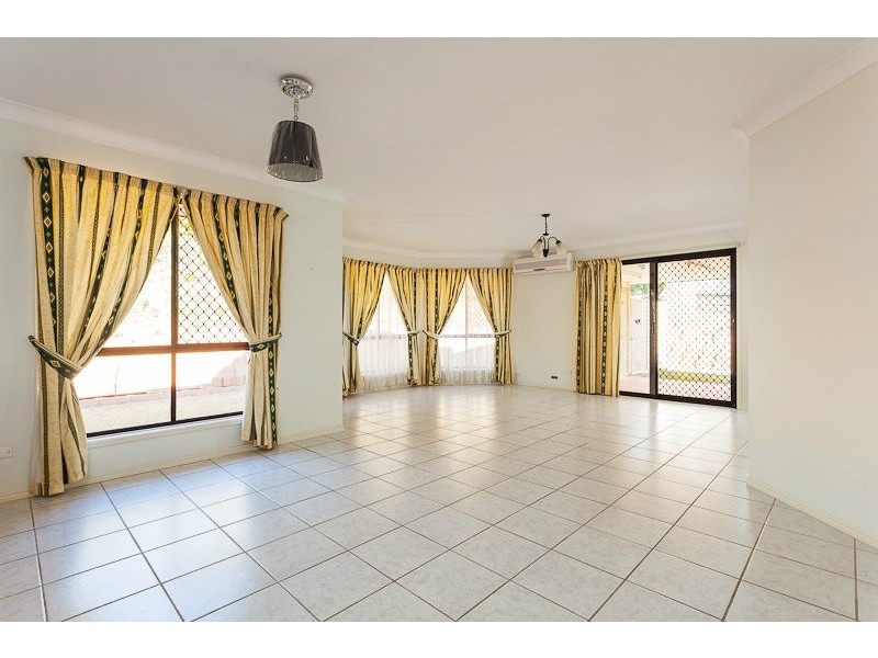 63 Regent Street, Eight Mile Plains QLD 4113