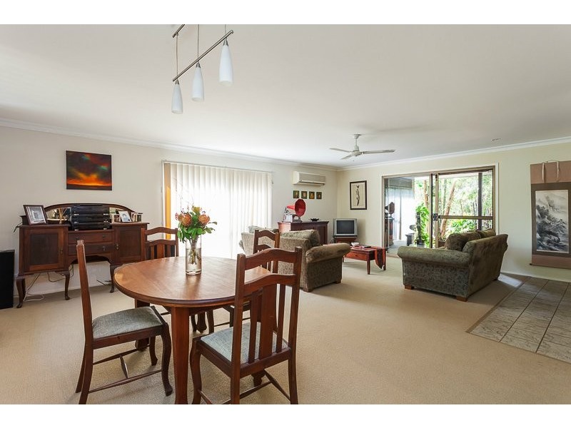 11 Holder Street, Wishart QLD 4122