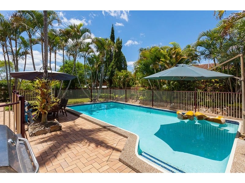 27 Delavan Street, Wishart QLD 4122