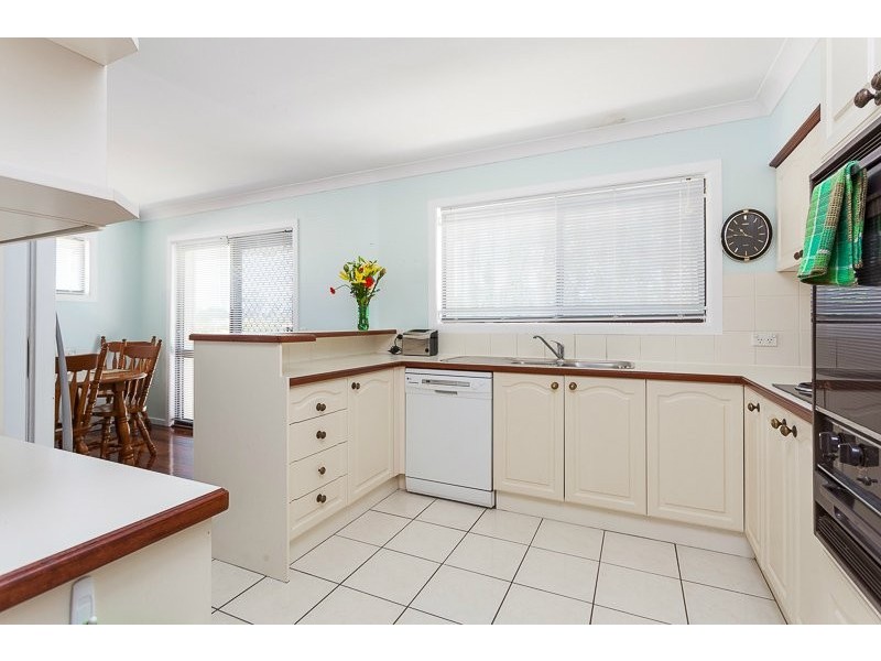 27 Delavan Street, Wishart QLD 4122