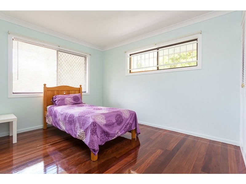 27 Delavan Street, Wishart QLD 4122