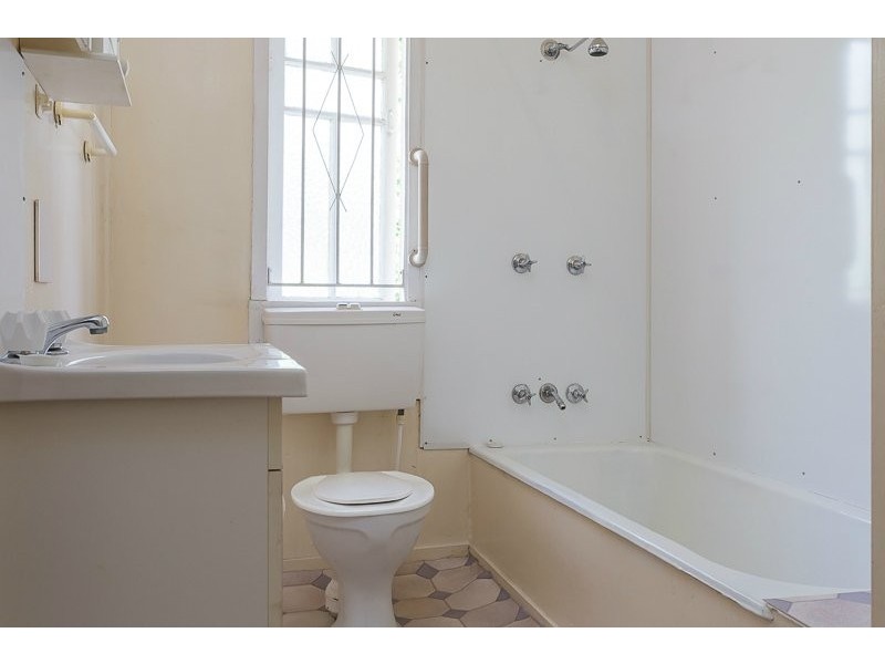 172 Weller Road, Tarragindi QLD 4121