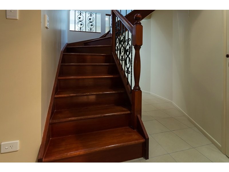 50 Hockings Street, Holland Park West QLD 4121