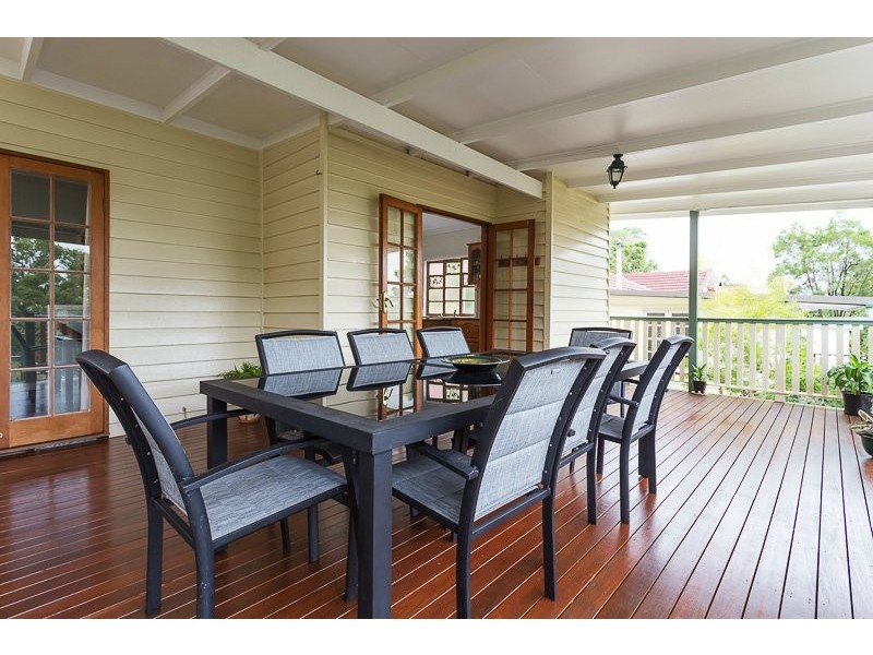 50 Hockings Street, Holland Park West QLD 4121