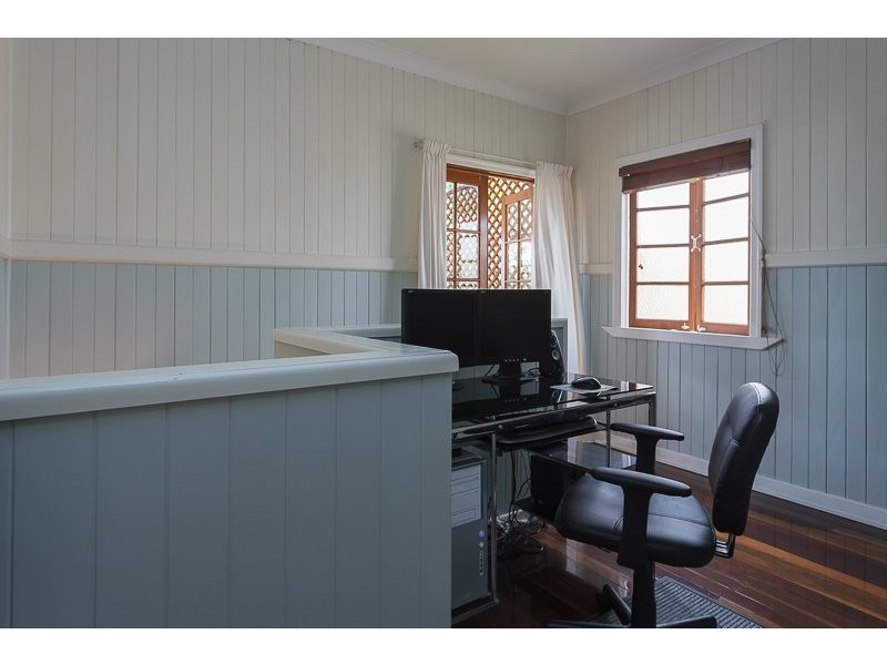 50 Hockings Street, Holland Park West QLD 4121