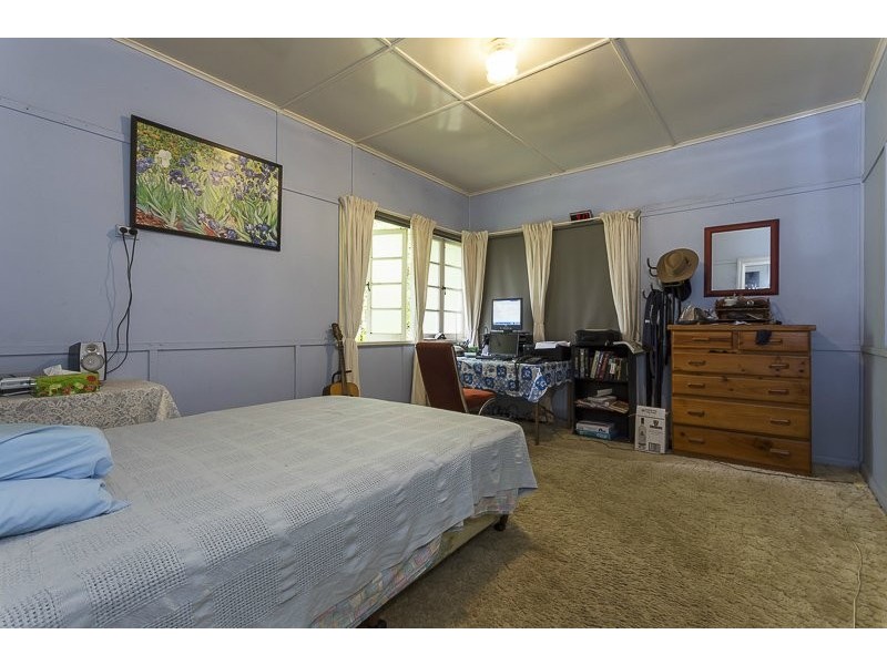 17 Digby Street, Holland Park QLD 4121