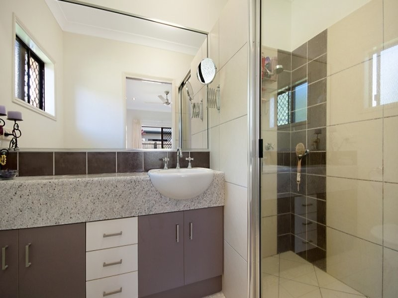 5 Laidley Close, Bentley Park QLD 4869