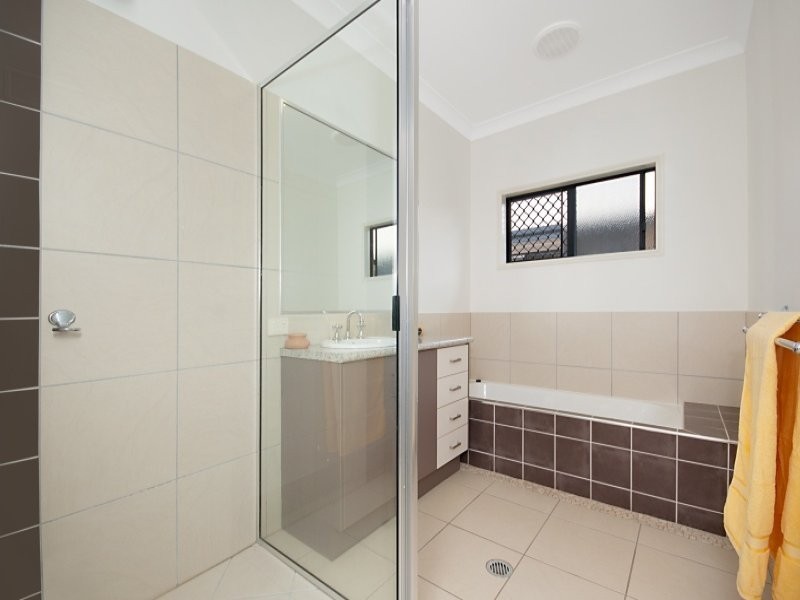 5 Laidley Close, Bentley Park QLD 4869
