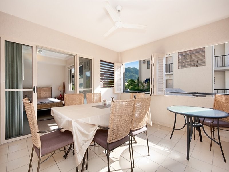 303/2-8 Centenary Close, Manoora QLD 4870