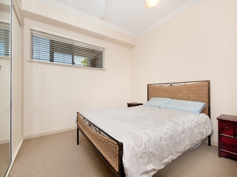 303/2-8 Centenary Close, Manoora QLD 4870