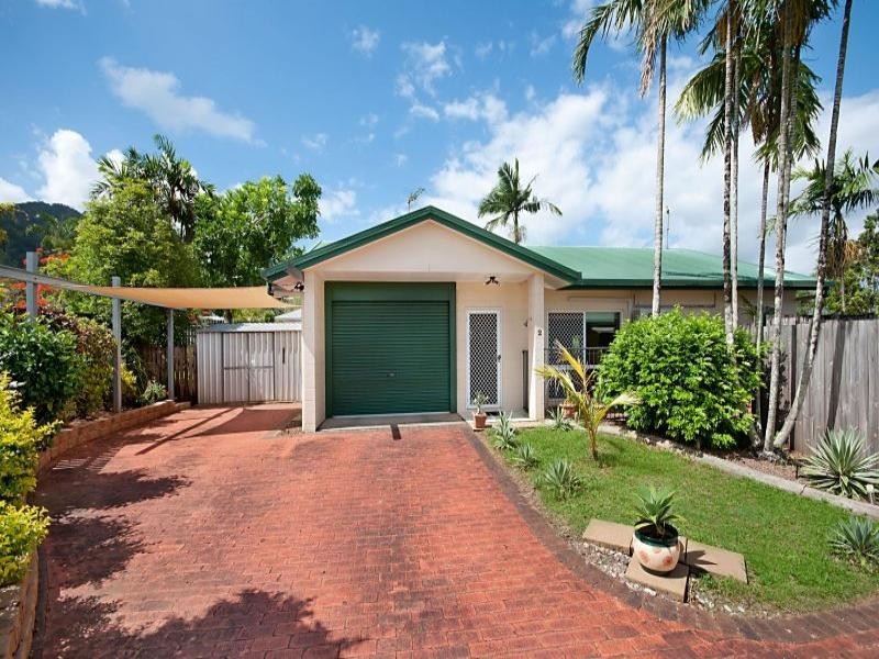 30 Kangaroo Street, Bentley Park QLD 4869
