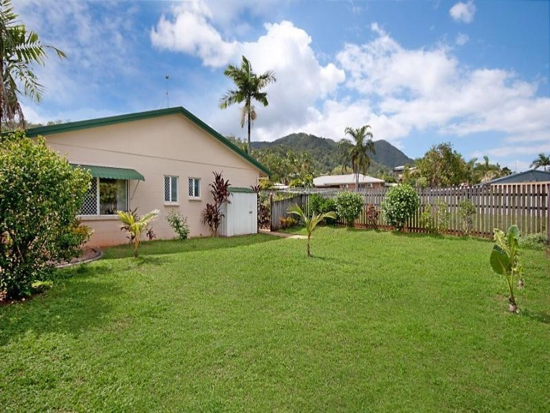 30 Kangaroo Street, Bentley Park QLD 4869