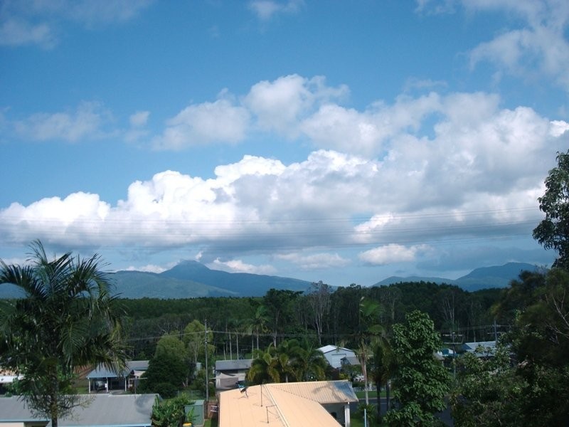 6 Cilento Close, White Rock QLD 4868